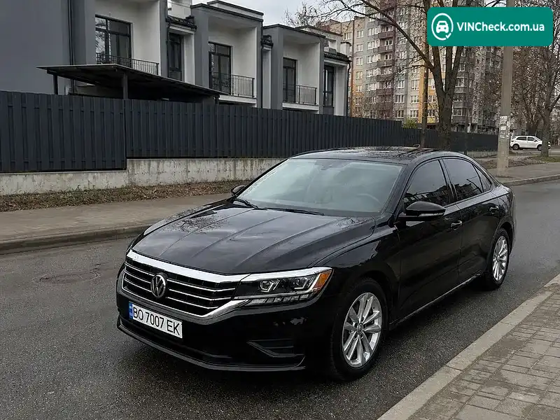 Volkswagen Passat 2019, фото з оголошення 2 з 10, VIN 1VWAA7A38LC008625
