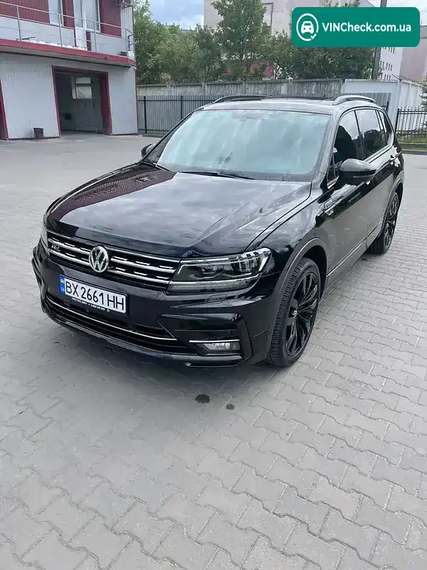 Volkswagen Tiguan 2021, фото з оголошення 2 з 20, VIN 3VV2B7AX1MM065144