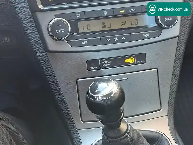 Toyota Avensis 2011, фото з оголошення 2 з 18, VIN SB1BG76L30E063907