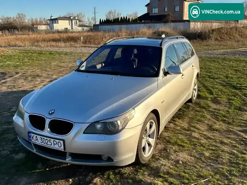 BMW 5 Series 2004, фото з оголошення 2 з 9, VIN WBANJ71020CR12392