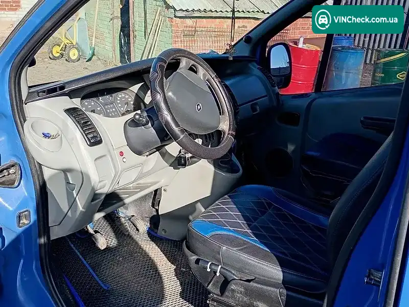 Renault Trafic 2003, фото з оголошення 1 з 8, VIN VF1FLACA63V187336