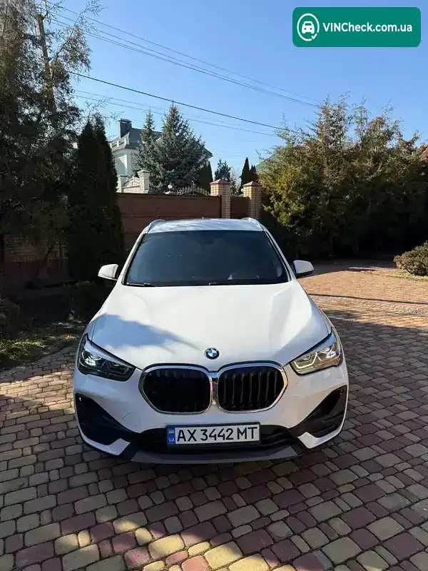 BMW X1 2017, фото з оголошення 2 з 21, VIN WBXHT3C32J5F93257