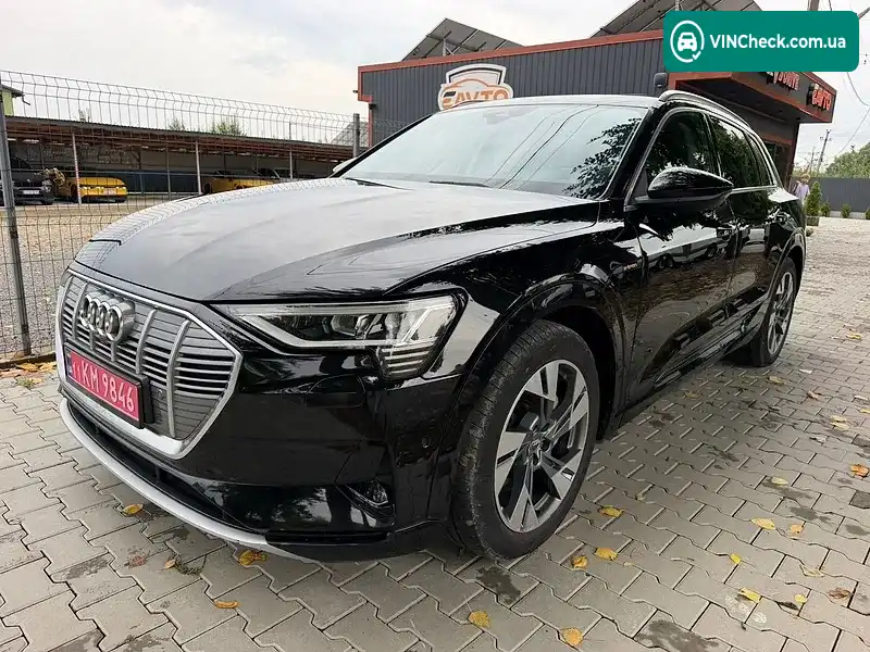 Audi e-tron 2019, фото з оголошення 2 з 17, VIN WAUZZZGE7LB014325