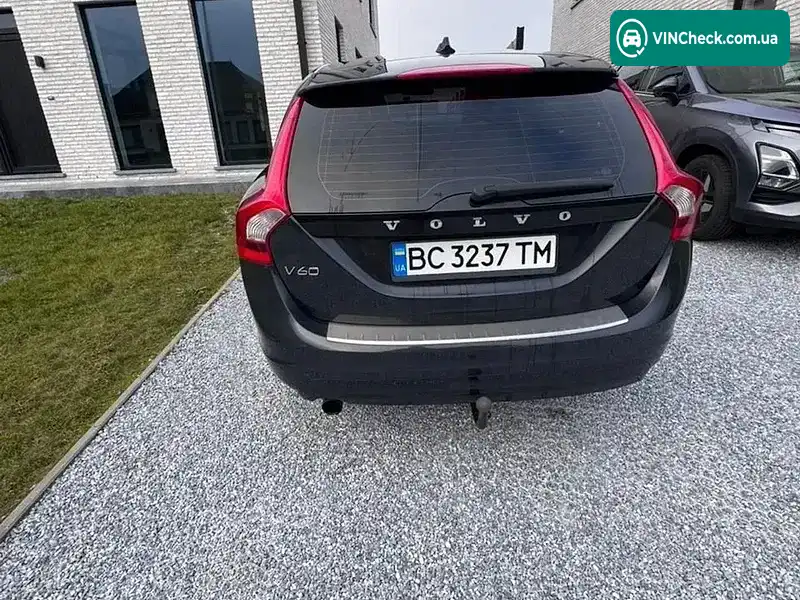 Volvo V60 2013, фото з оголошення 2 з 19, VIN YV1FW848BE1186561