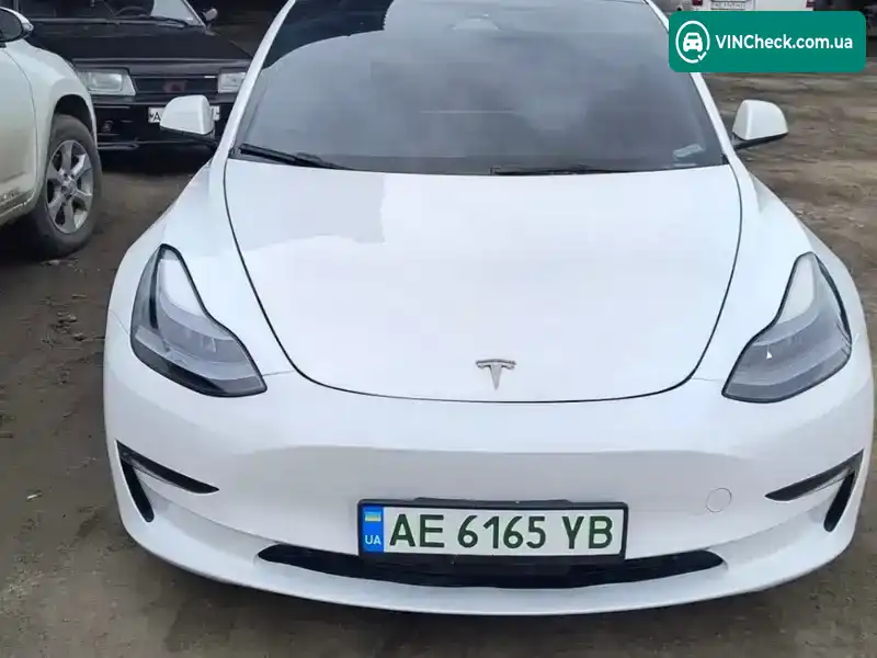 Tesla Model 3 2023, фото з оголошення 2 з 10, VIN 5YJ3E1EB7PF386622