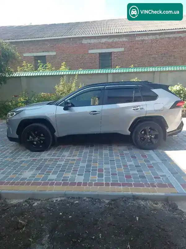 Toyota RAV4 2021, фото з оголошення 1 з 20, VIN JTMW23FV40D517626