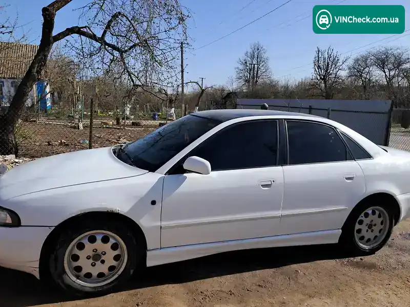 Audi A4 1996, фото з оголошення 2 з 13, VIN WAUZZZ8DZTA283117