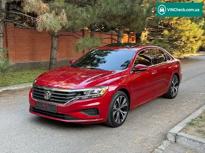 Volkswagen Passat 2021, фото з оголошення 2 з 17, VIN 1VWSA7A3XMC006395