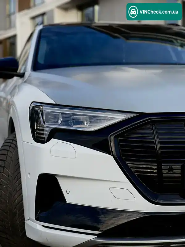 Audi e-tron 2019, фото з оголошення 2 з 20, VIN WA1VAAGE2KB008838