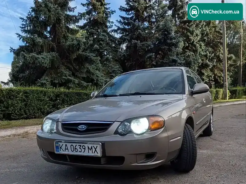 Kia Shuma 2002, фото з оголошення 1 з 10, VIN KNEFB247235114426