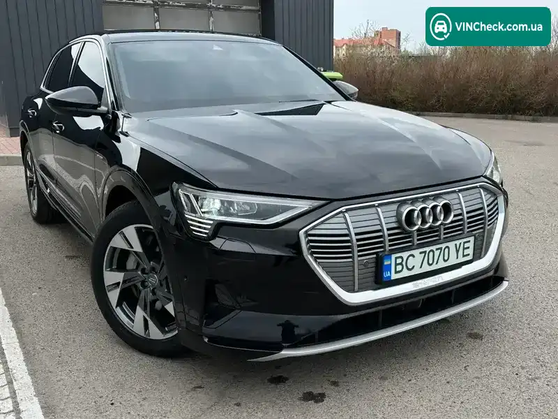 Audi e-tron 2019, фото з оголошення 2 з 21, VIN WAUZZZGE4KB016774