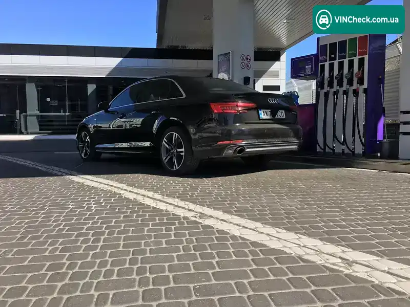 Audi A4 2017, фото з оголошення 2 з 8, VIN WAUFNBF44HN024900