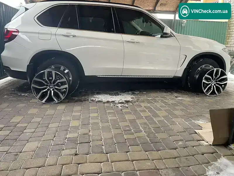 BMW X5 2015, фото з оголошення 2 з 20, VIN WBALS010500S32550