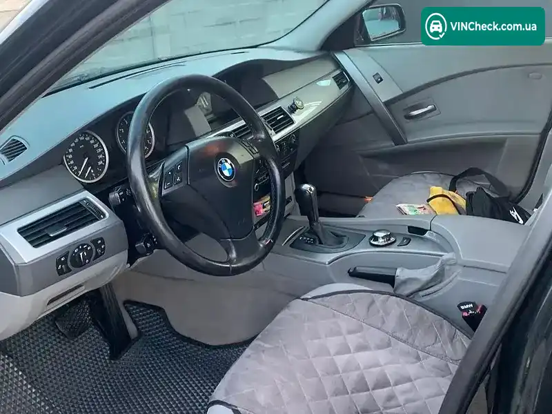 BMW 5 Series 2004, фото з оголошення 2 з 12, VIN WBANA31050B166700
