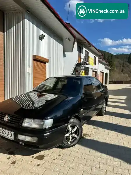 Volkswagen Passat 1994, фото з оголошення 1 з 7, VIN WVWZZZ3AZRE073582