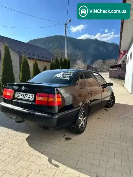 Volkswagen Passat 1994, фото з оголошення 2 з 7, VIN WVWZZZ3AZRE073582