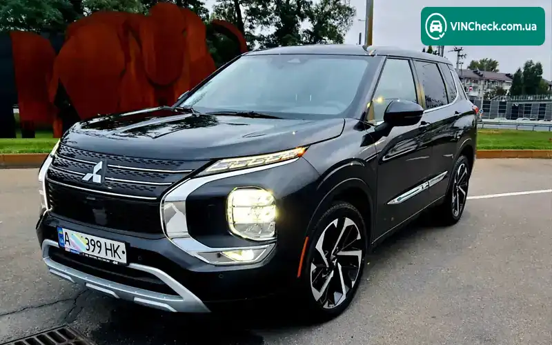 Mitsubishi Outlander 2024, фото з оголошення 2 з 20, VIN JA4J4VA8XRZ058825