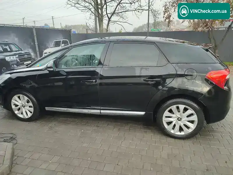 Citroen DS5 2012, фото з оголошення 2 з 15, VIN VF7KFRHHACS508300