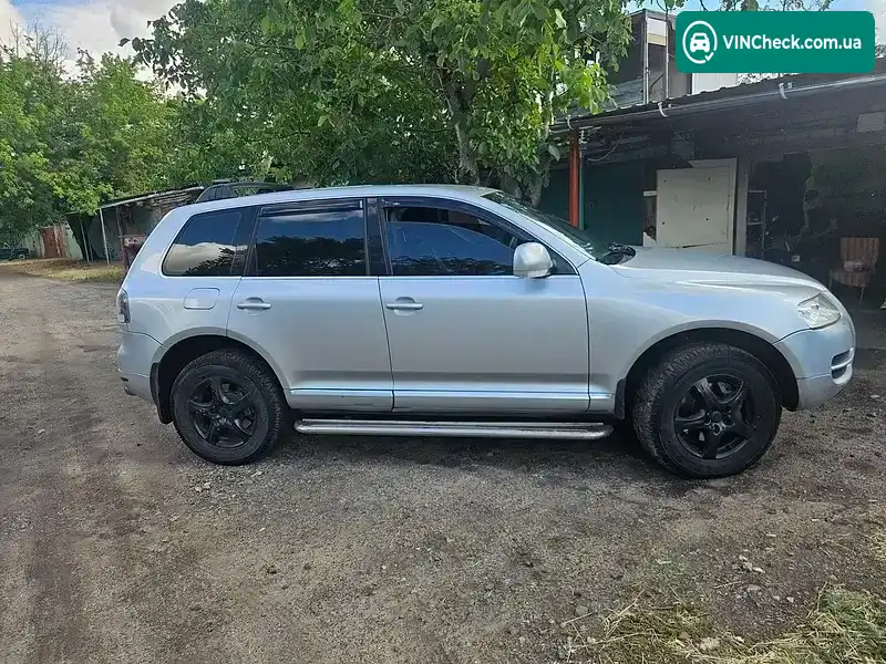 Volkswagen Touareg 2004, фото з оголошення 2 з 9, VIN WVGZZZ7LZ4D049359
