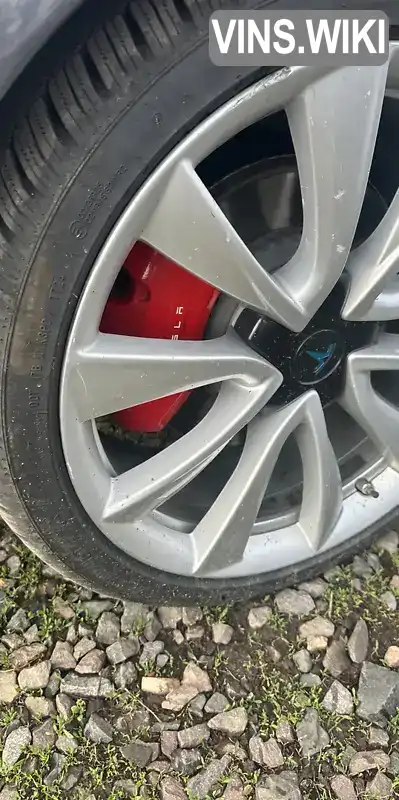 Tesla Model 3 2019, фото з оголошення 2 з 8, VIN 5YJ3E1EB7KF214082