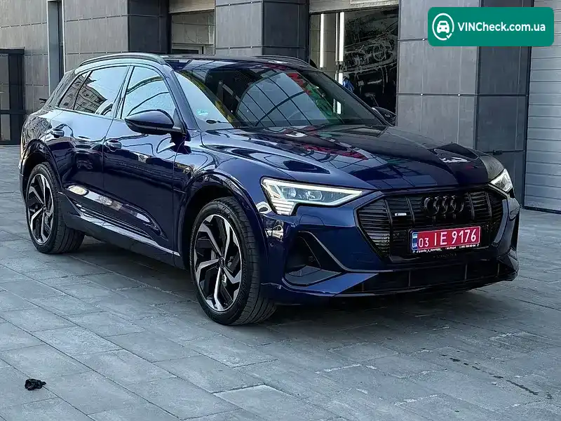 Audi e-tron 2022, фото з оголошення 2 з 21, VIN WAUZZZGE7NB037901