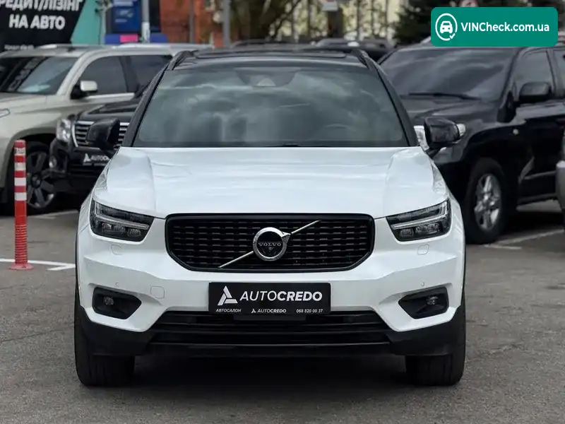 Volvo XC40 2020, фото з оголошення 2 з 20, VIN YV4162UM0M2498493