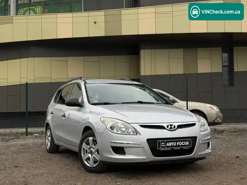 Hyundai i30 2008, фото з оголошення 1 з 20, VIN KMHDB81DP8U002138