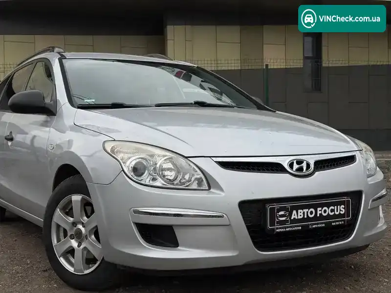 Hyundai i30 2008, фото з оголошення 2 з 20, VIN KMHDB81DP8U002138
