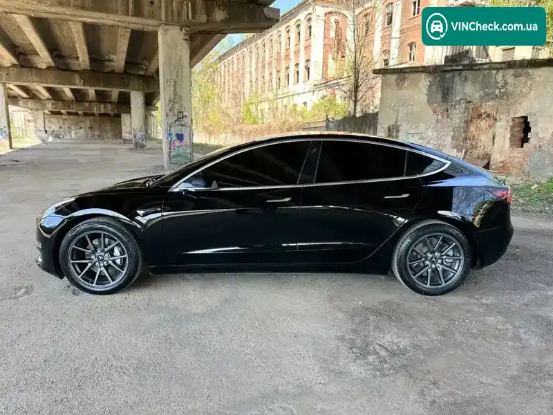 Tesla Model 3 2018, фото з оголошення 1 з 21, VIN 5YJ3E1EA2JF171907