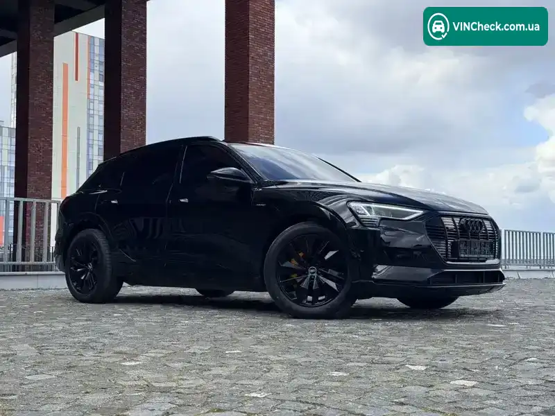 Audi e-tron 2022, фото з оголошення 2 з 21, VIN WAUZZZGE8NB044694