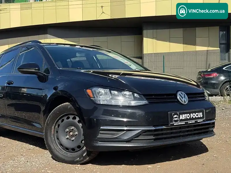 Volkswagen Golf 2018, фото з оголошення 2 з 20, VIN 3VW217AU4KM504774