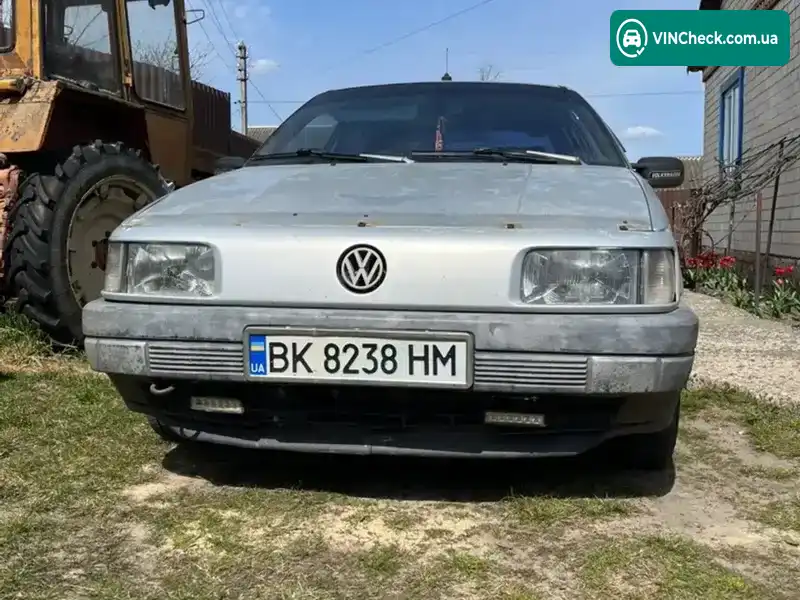 Volkswagen Passat 1993, фото з оголошення 2 з 9, VIN WVWZZZ31ZPE027791