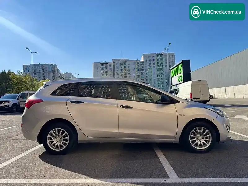 Hyundai i30 2012, фото з оголошення 2 з 12, VIN TMAD281RAEJ021648