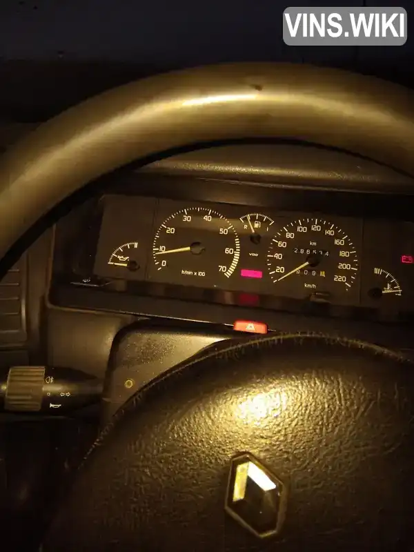 Renault Safrane 1994, фото з оголошення 2 з 9, VIN VF1B5410510416516