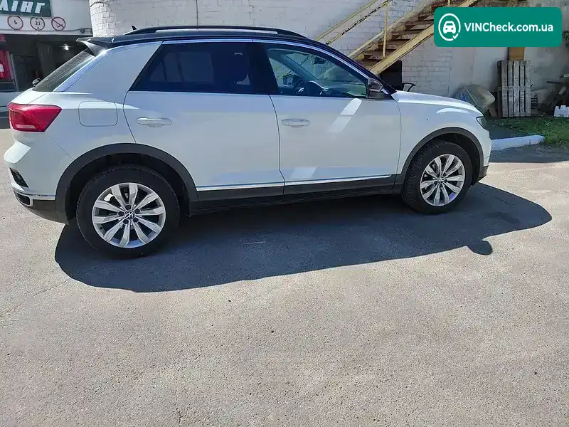 Volkswagen T-Roc 2020, фото з оголошення 2 з 20, VIN WVGZZZA1ZMV013764