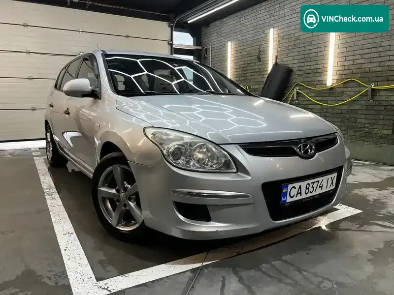 Hyundai i30 2008, фото з оголошення 2 з 17, VIN KMHDB81TP8U011364