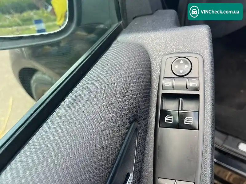 Mercedes-Benz A-Class 2010, фото з оголошення 2 з 14, VIN WDD1690311J885687