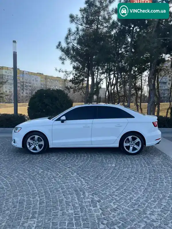 Audi A3 2018, фото з оголошення 2 з 21, VIN WAUB8GFF6J1091256