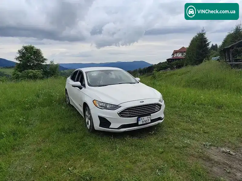 Ford Fusion 2018, фото з оголошення 1 з 6, VIN 3FA6P0LUXKR128517