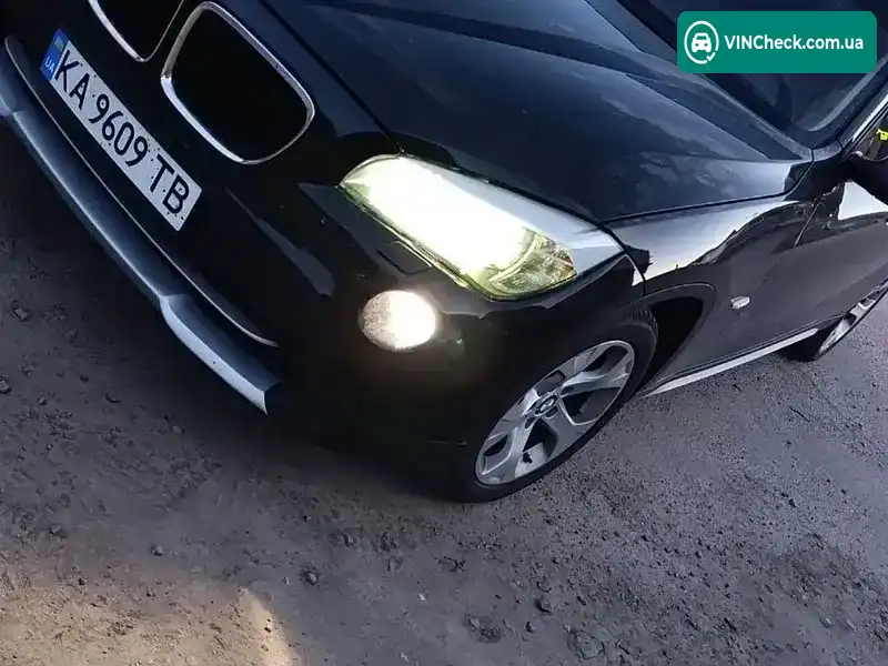 BMW X1 2010, фото з оголошення 1 з 11, VIN WBAVP31080VN14258