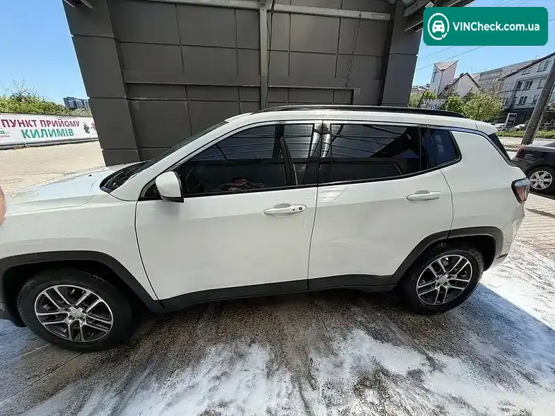 Jeep Compass 2018, фото з оголошення 2 з 13, VIN 3C4NJCBB9KT676875