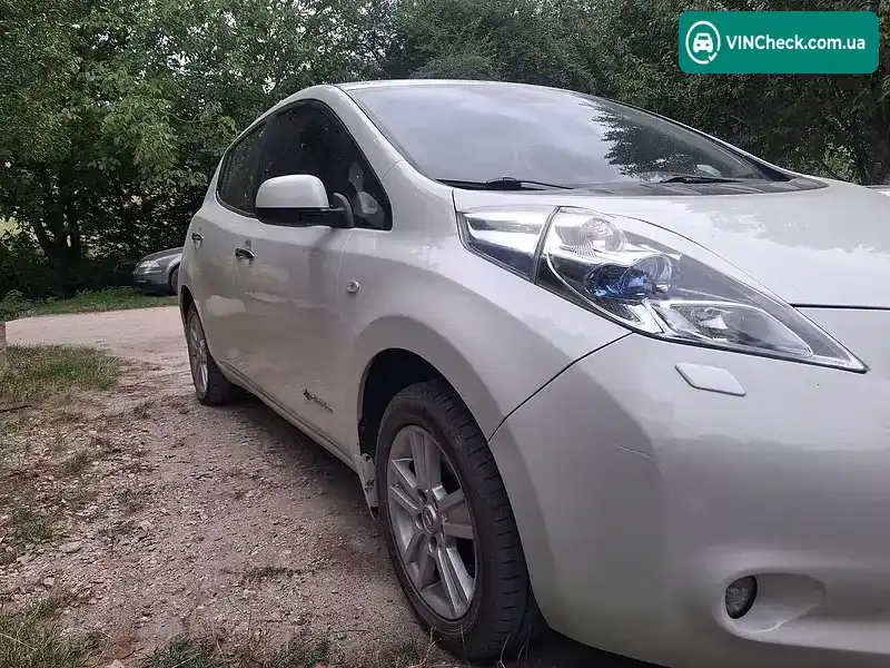 Nissan Leaf 2011, фото з оголошення 2 з 15, VIN JN1FAAZE0U0008845