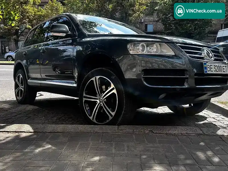 Volkswagen Touareg 2006, фото з оголошення 1 з 14, VIN WVGZZZ7LZ7D011155