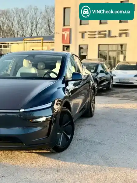 Tesla Model Y 2025, фото з оголошення 2 з 21, VIN 7SAYGDED4TA436633