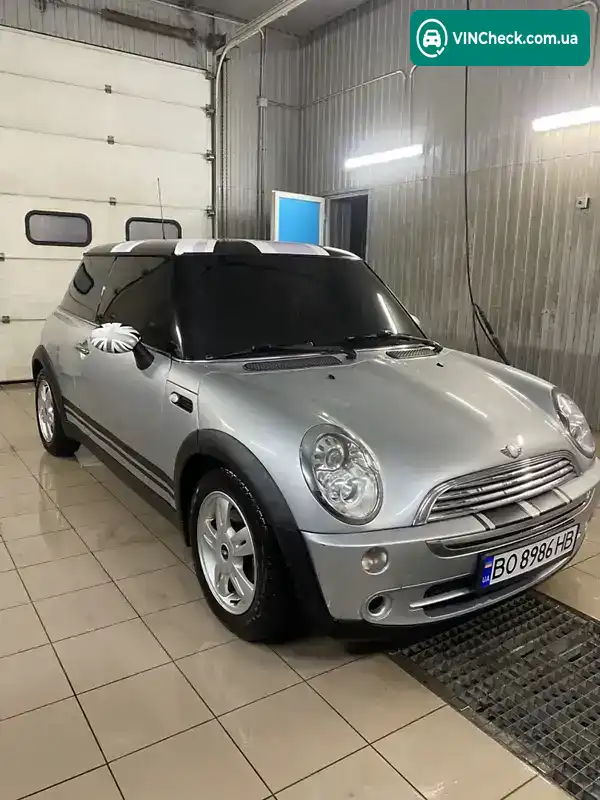 MINI Hatch 2007, фото з оголошення 2 з 20, VIN WMWRC31060TK97947