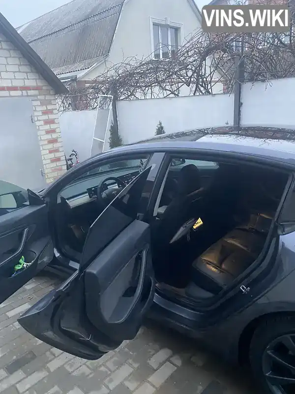 Tesla Model 3 2019, фото з оголошення 2 з 6, VIN 5YJ3E1EB1KF432759