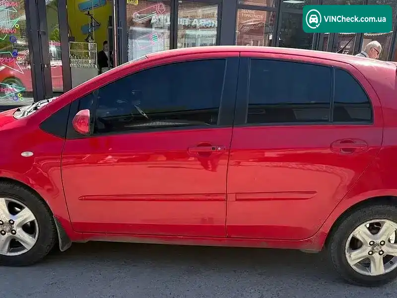 Toyota Yaris 2005, фото з оголошення 2 з 13, VIN VNKKL96330A006396