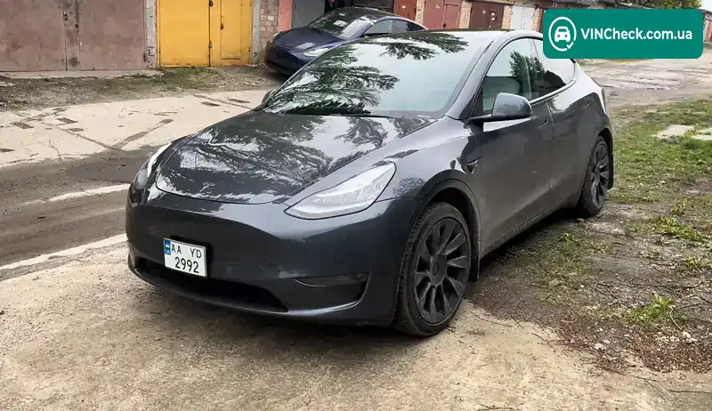 Tesla Model Y 2022, фото з оголошення 1 з 8, VIN 7SAYGDEE8NF575775