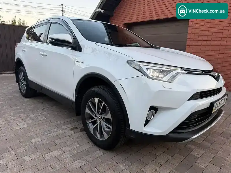 Toyota RAV4 2017, фото з оголошення 2 з 20, VIN JTMWRREVX0D050261