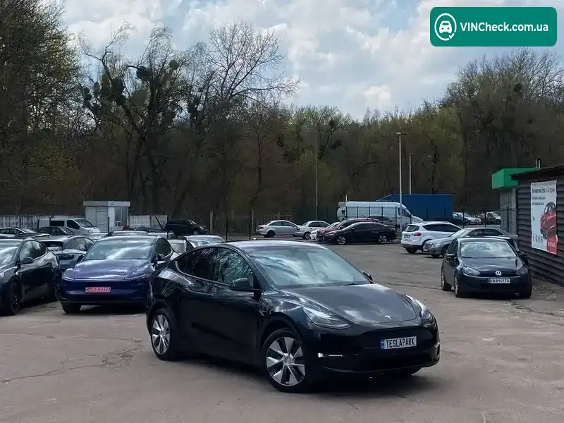 Tesla Model Y 2024, фото з оголошення 1 з 21, VIN 7SAYGDEE2RA246539